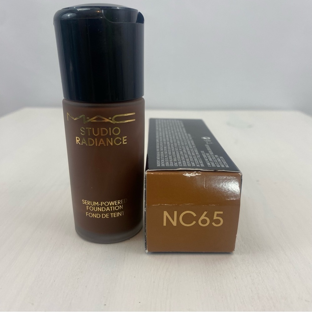 MAC Studio‎ Radiance Serum Foundation NC65 1oz/30ml